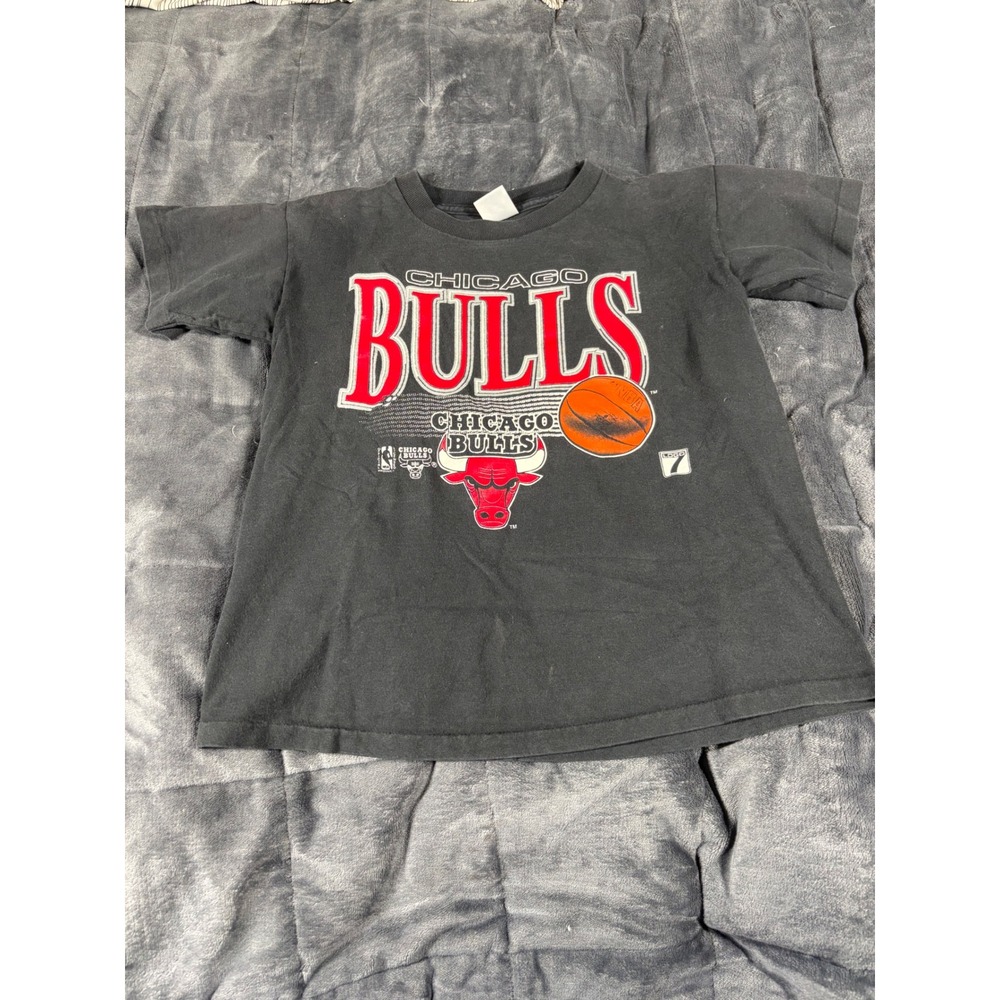 Vintage Chicago Bulls Logo 7 T-Shirt Mens Black Graphic NBA 90s Made in USA